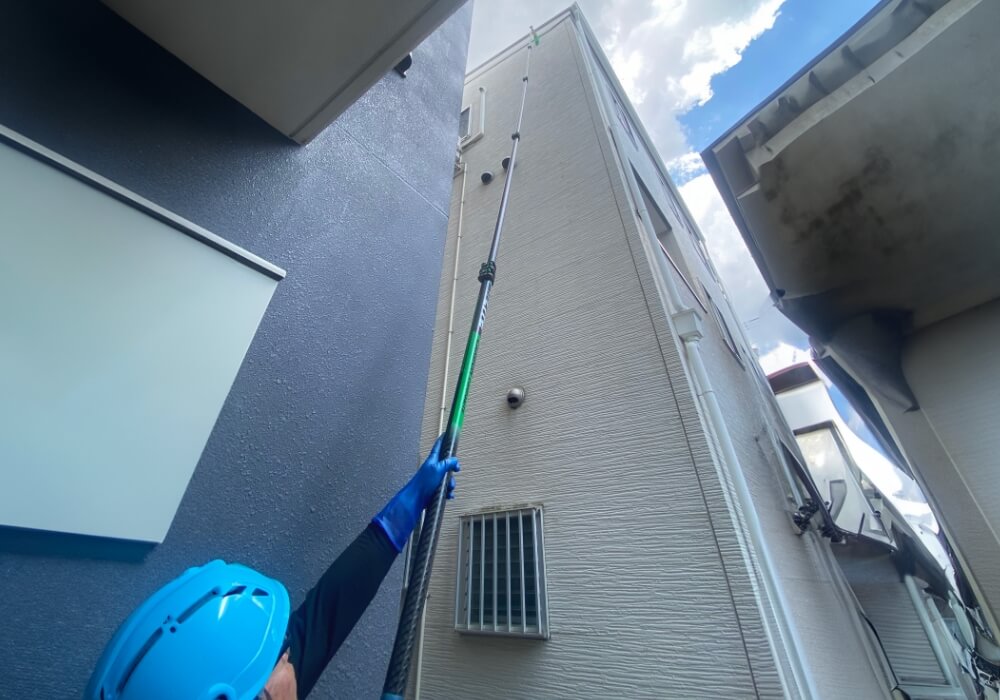 足場不要なので当日中に施工完了!